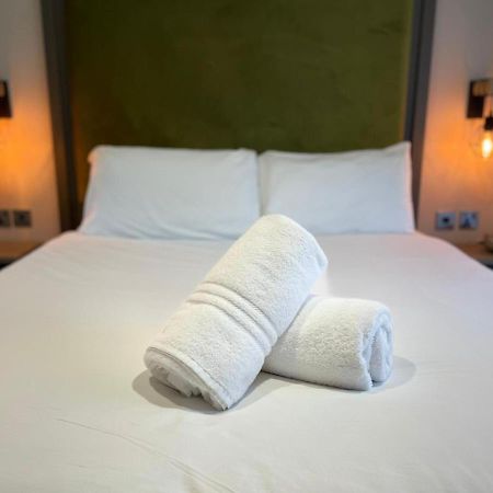 Gleneagles Lodge With Hot Tub Йорк Экстерьер фото
