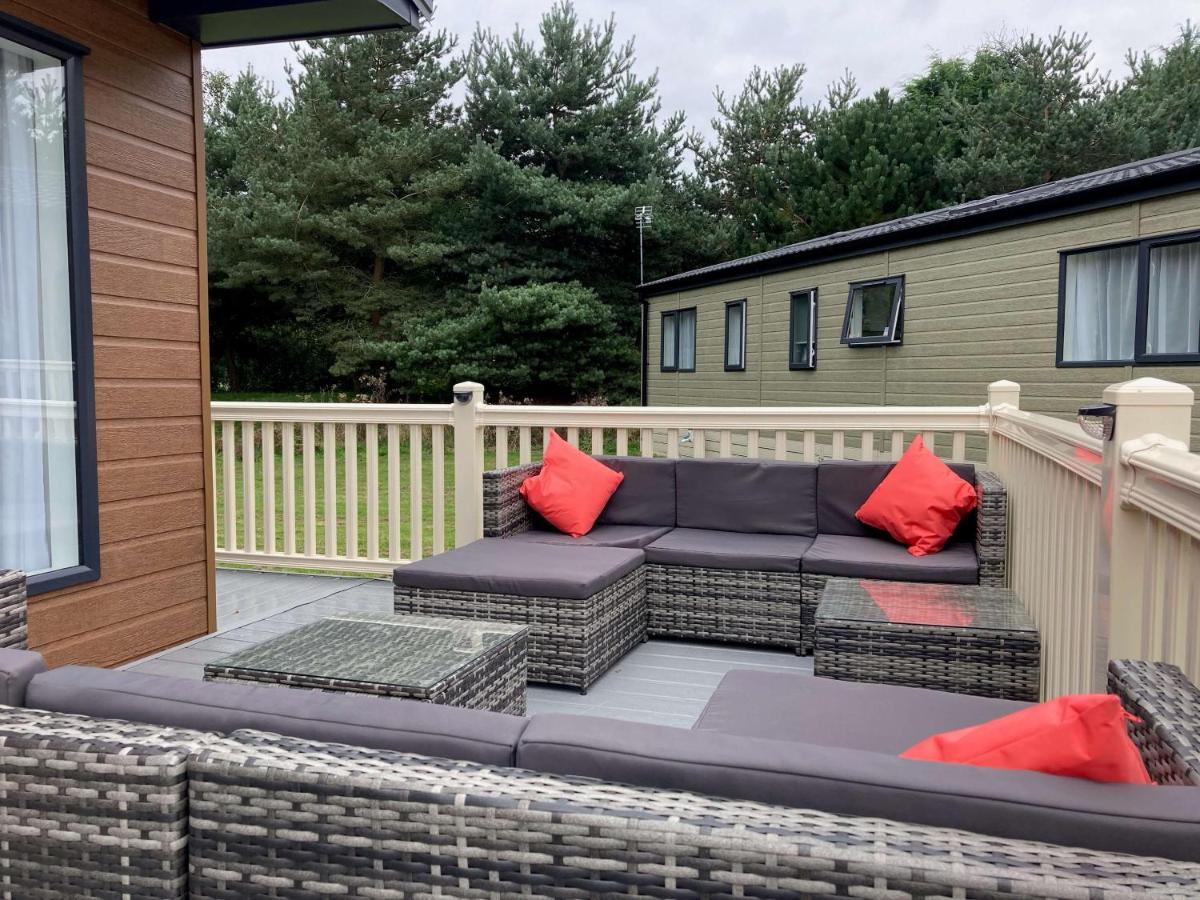 Gleneagles Lodge With Hot Tub Йорк Экстерьер фото